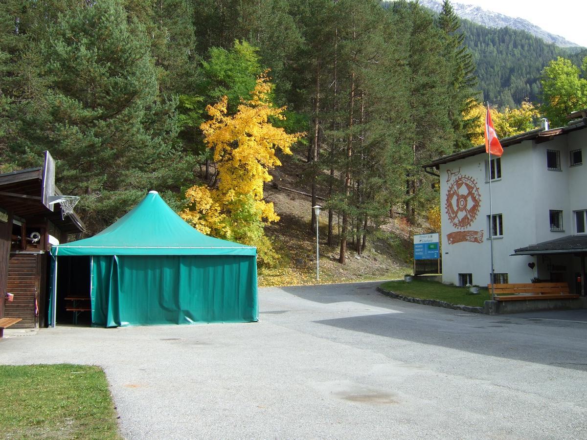 Pensiun Lischana Sent Esterno foto